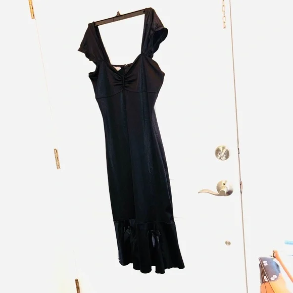 Spandex Pinup Black Wiggle Dress, Sweetheart Neck LG (rns small) by Lolita Girl - Picture 2 of 11